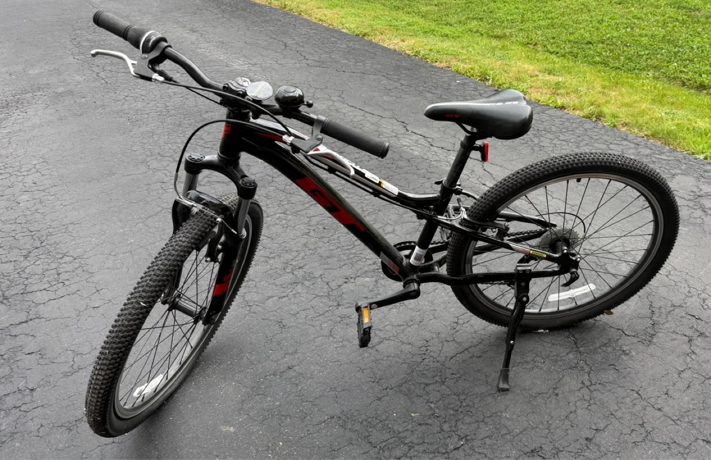 GT Stomper 24" Kids Mountain Bike