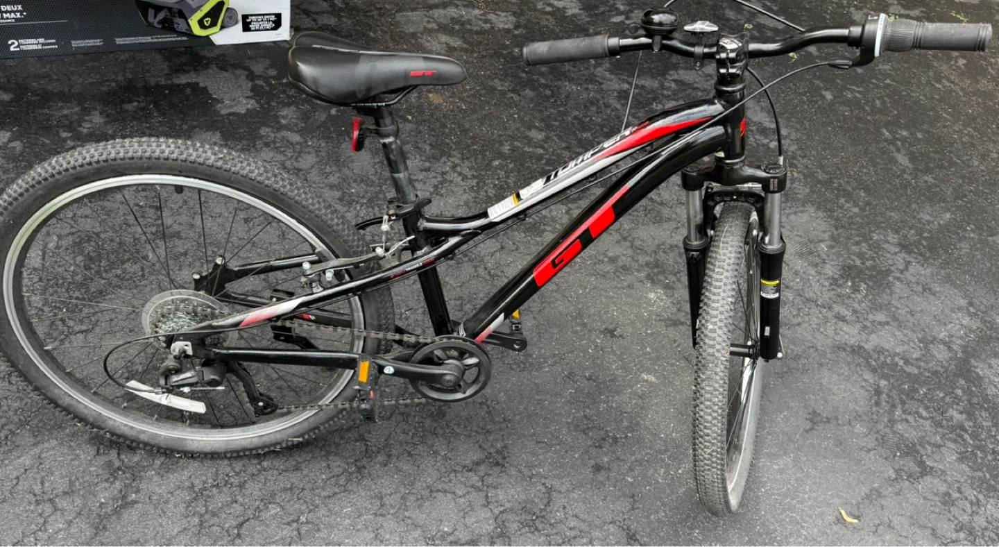 GT Stomper 24" Kids Mountain Bike - photo 2