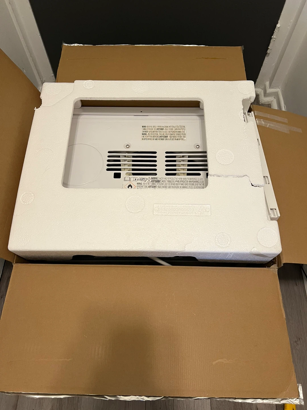Midea 8,000 BTU Room Air Conditioner - photo 2
