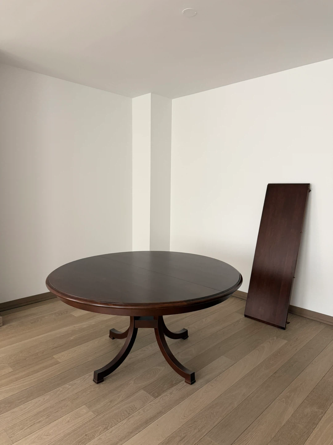 Dark Wood Round Dining Table with Extension Leaf - photo 3