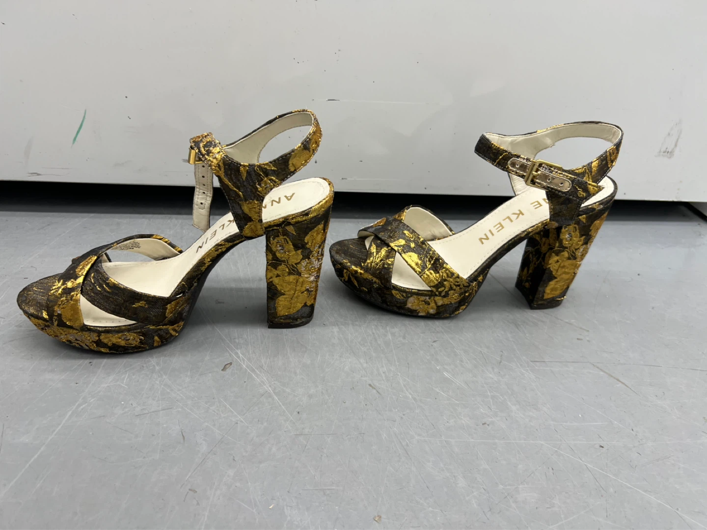 Anne Klein Black & Gold Floral Platform Heels - photo 2
