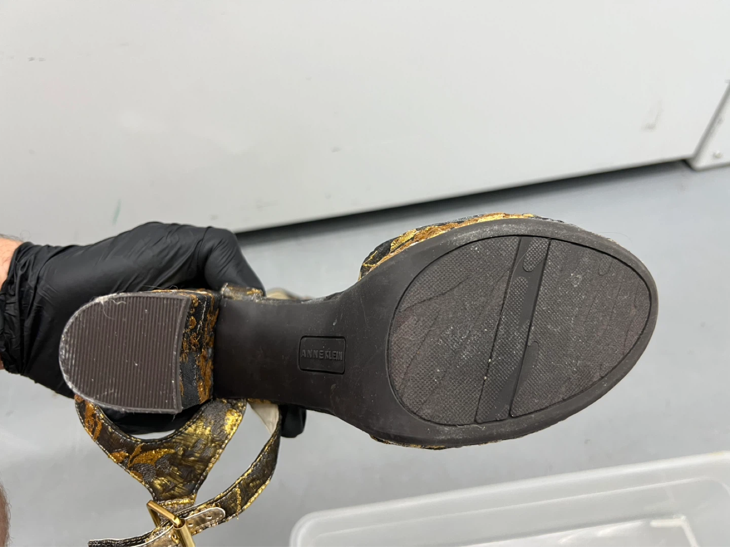 Anne Klein Black & Gold Floral Platform Heels - photo 5