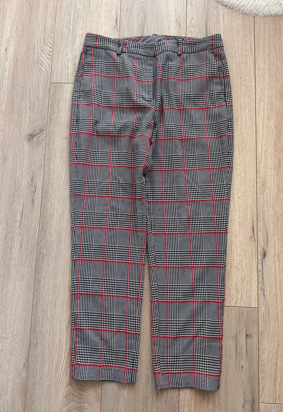 DKNY Plaid Cropped Pants Size 8