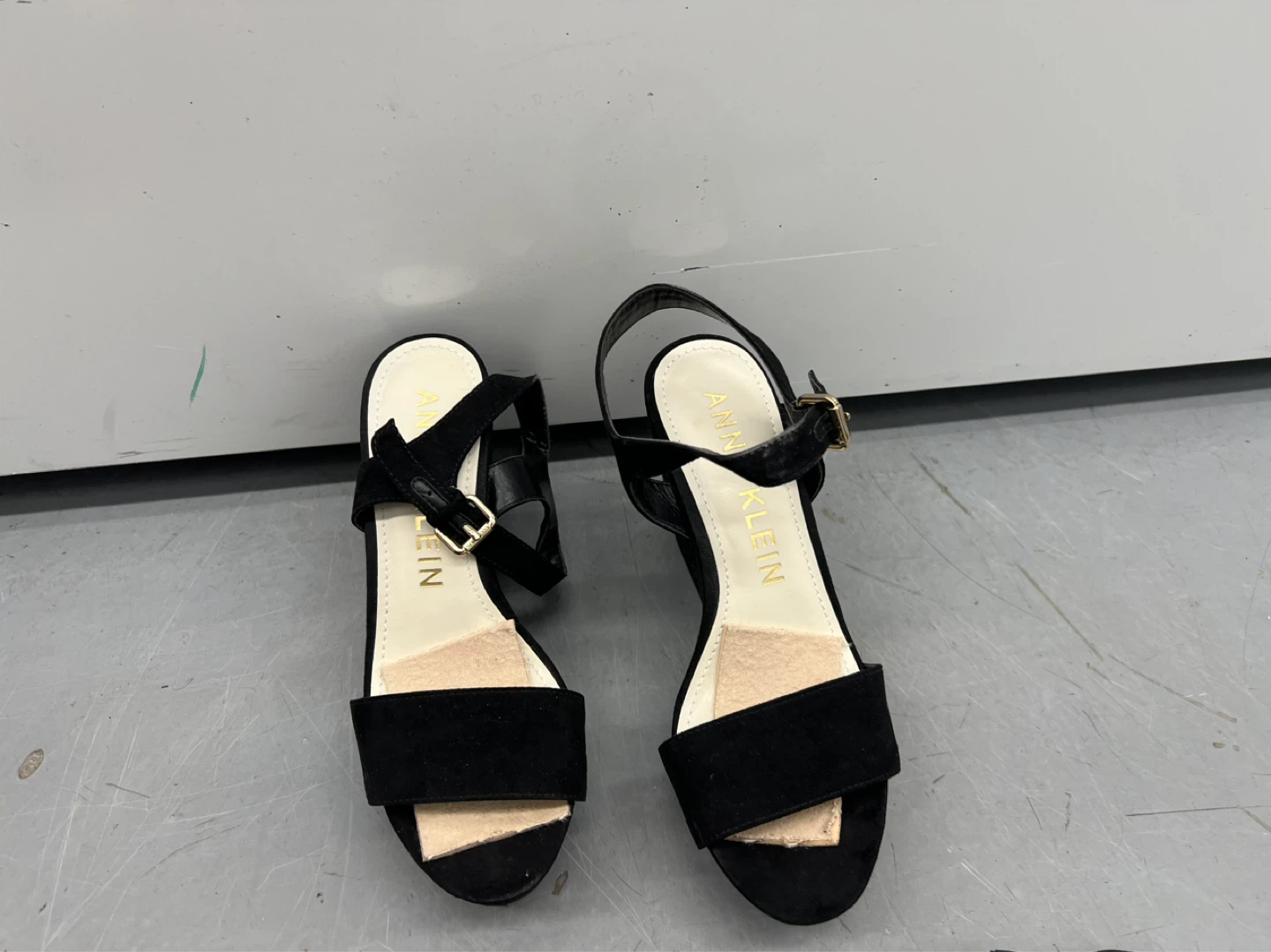 Anne Klein Black Suede Wedge Sandals with Bows Size 7.5 - photo 2