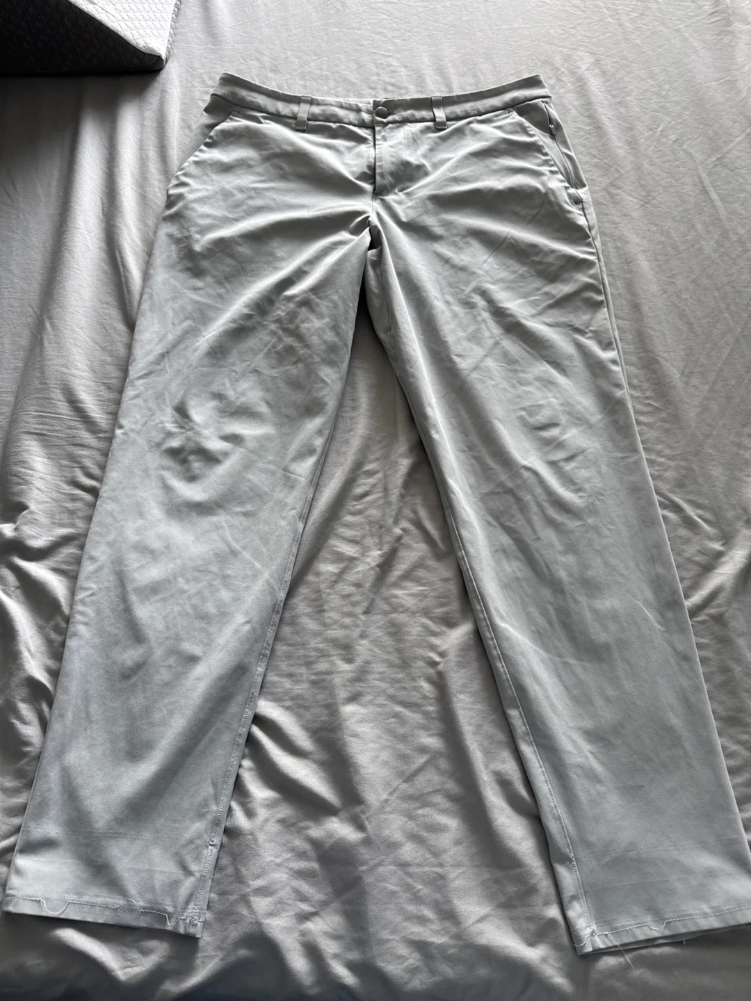 Lululemon Men’s Commission Slim-Fit Pant Warpstreme - Light Grey