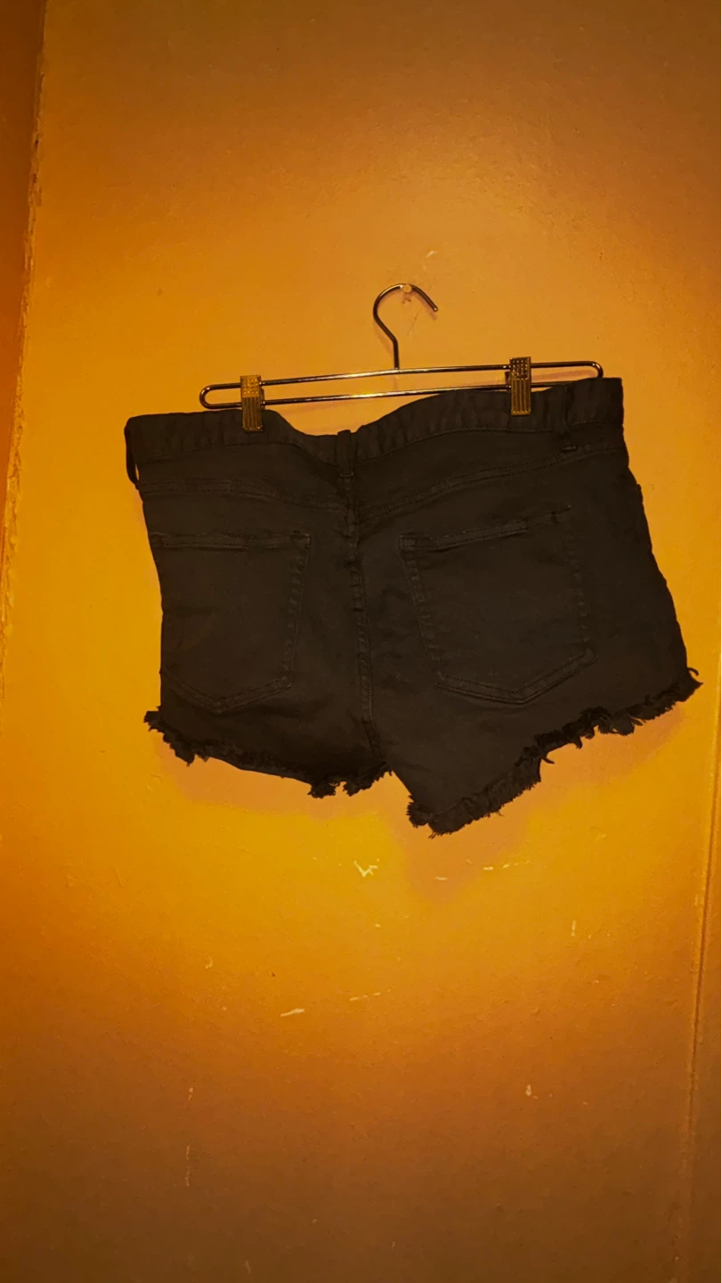 H&M Army Green Denim Shorts - photo 3