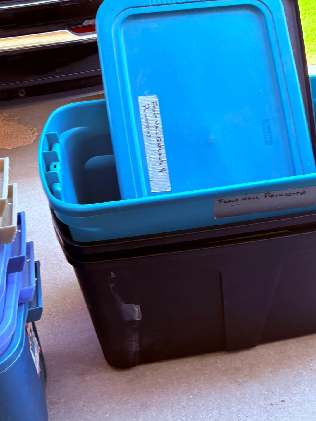 Rubbermaid Storage Totes with Lids - photo 5
