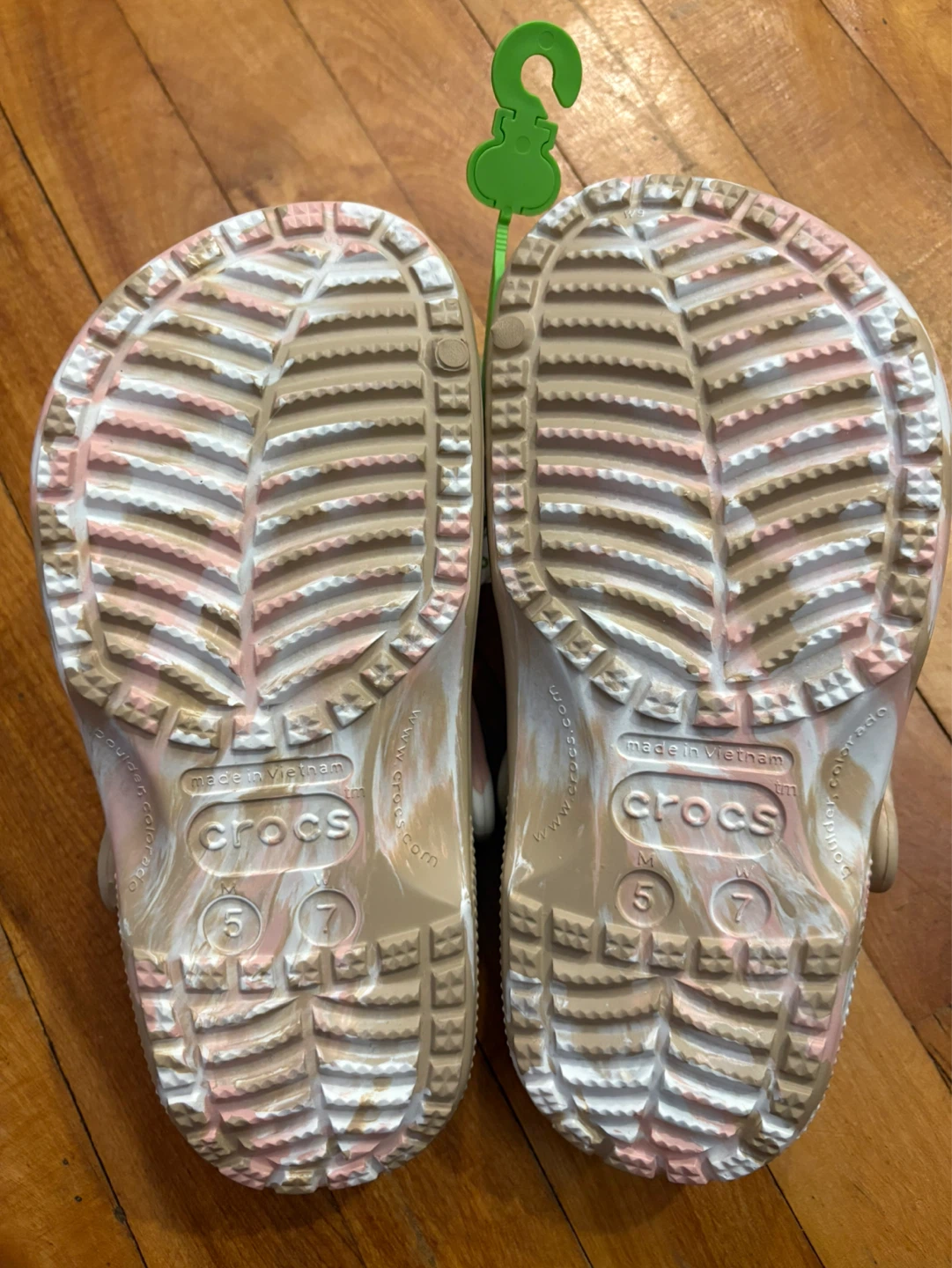 Marbled Crocs 5 Men’s/7 Women’s - photo 2