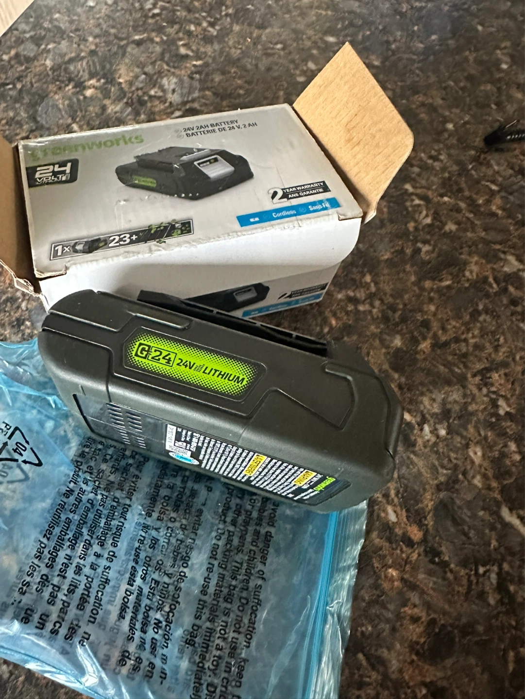 Greenworks 24V 2.0 Ah Lithium-Ion Battery - photo 3
