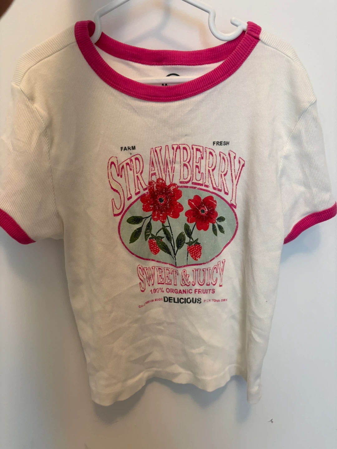 Social Culture Strawberry T-Shirt XL Kids