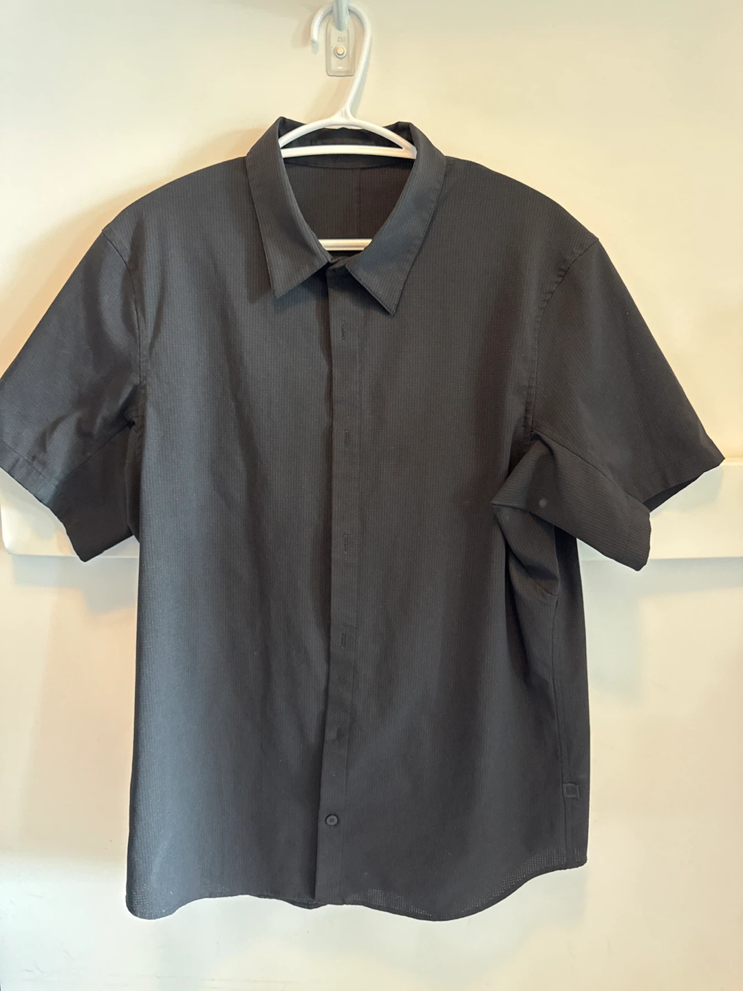 Lululemon Men’s Commission Short Sleeve Shirt Large - Black