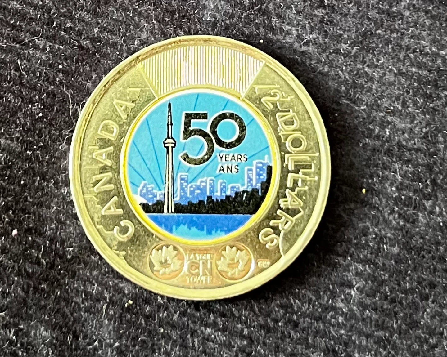 CN tower 🇨🇦 50 Years 2 Dollar Coin CN Tower - photo 3