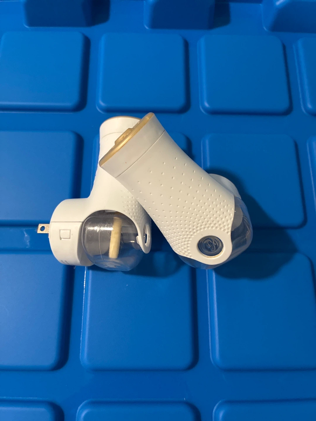 Glade PlugIns Refill Holder