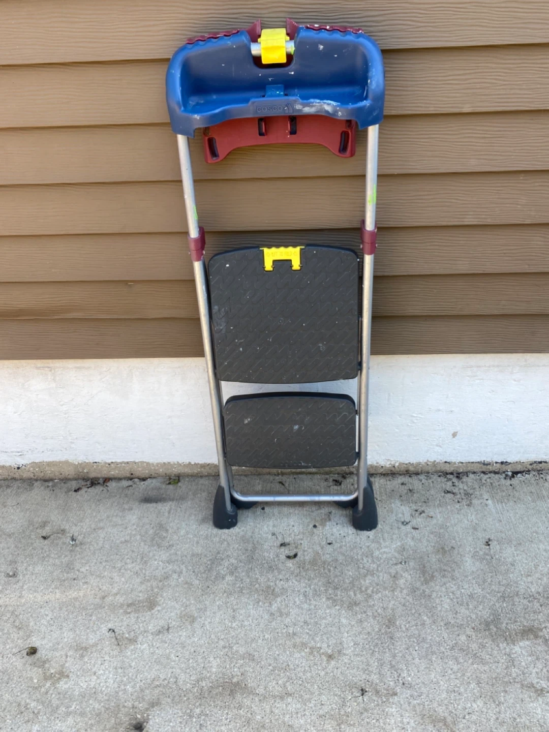 Step Stool with Handle - photo 3