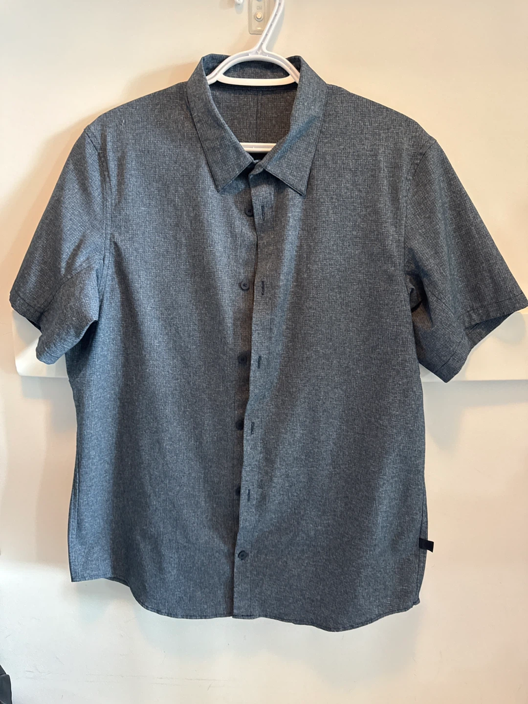 Lululemon Men’s Commission Short Sleeve Shirt Large - Navy