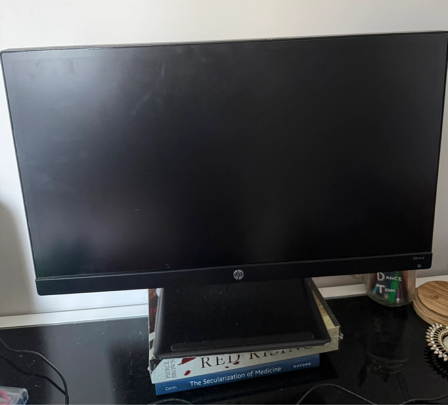 HP 22cwa 22-inch IPS Monitor