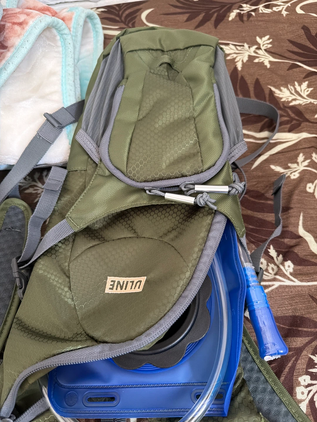 Uline Hydration Backpack with Reservoir - photo 2