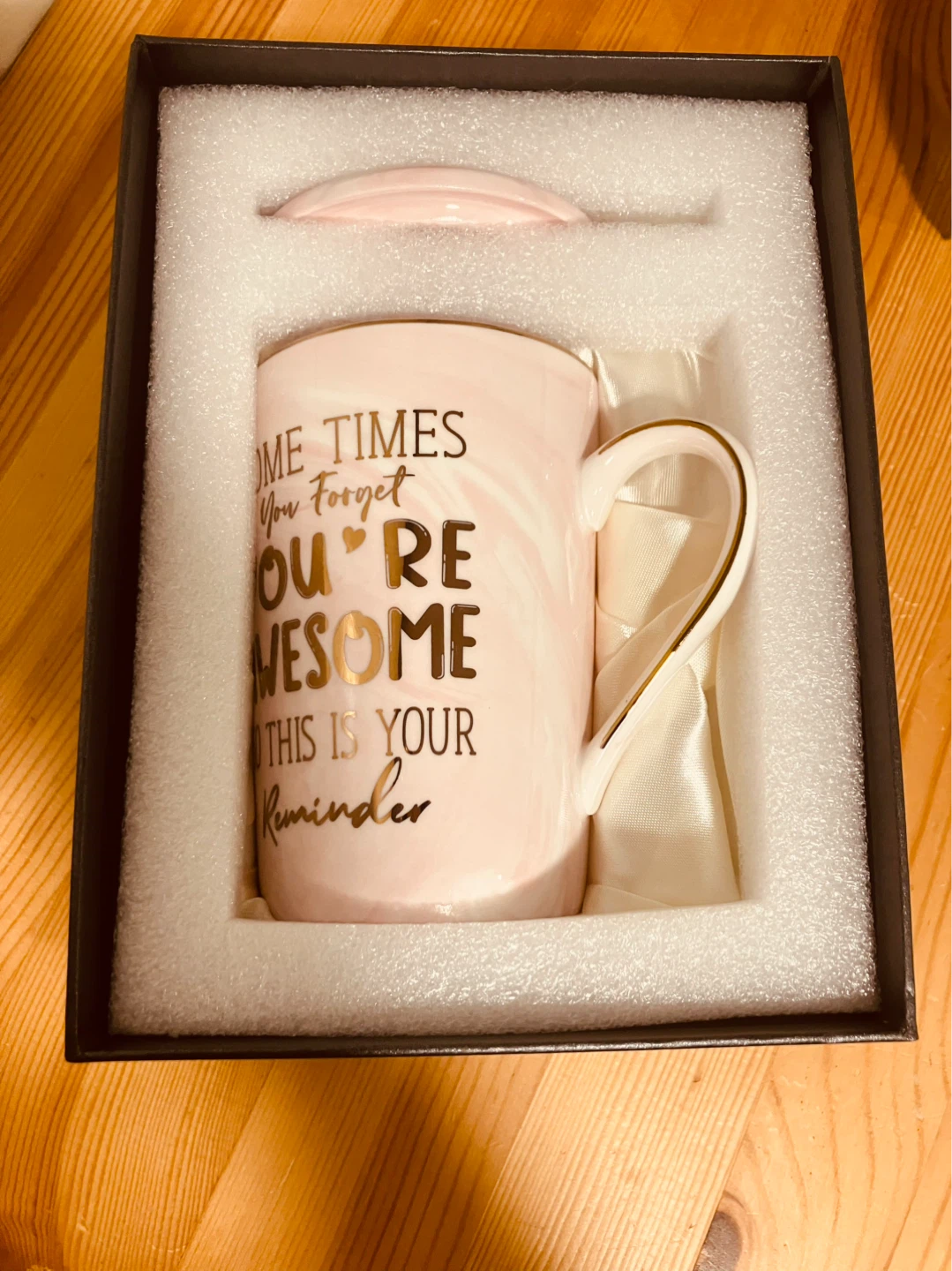BNIB / Pink mug with lid