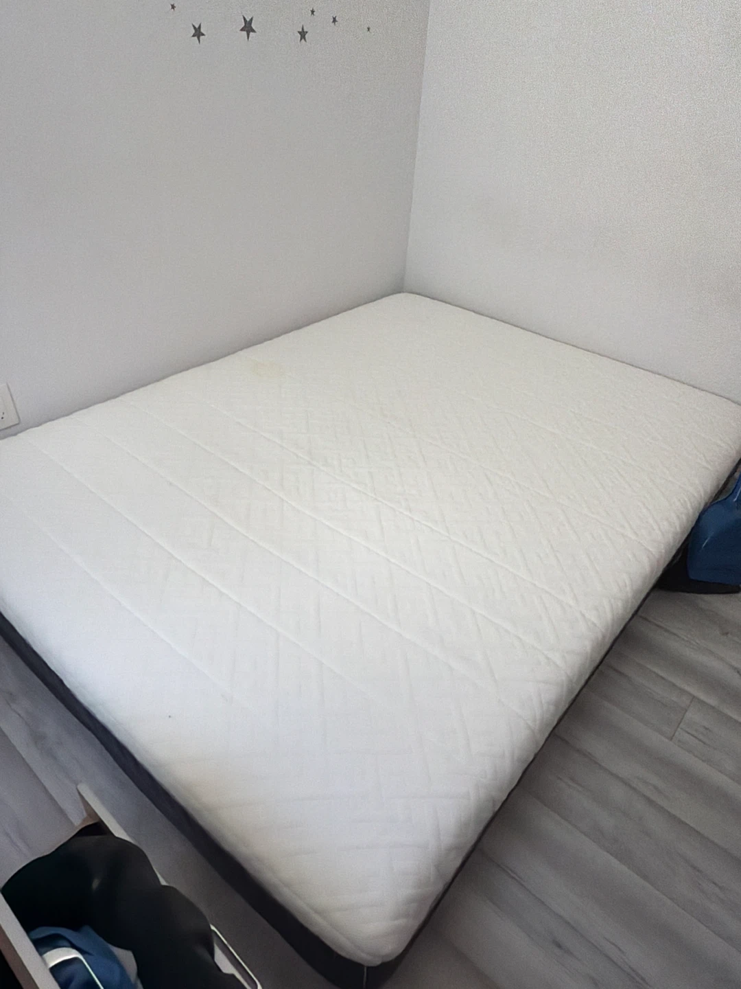 White Queen Mattress - photo 2