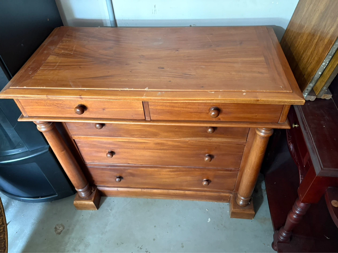 Wooden Dresser with 4 Drawers