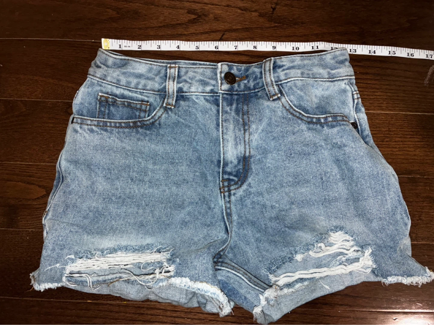 Moving sale - Denim Shorts - photo 3