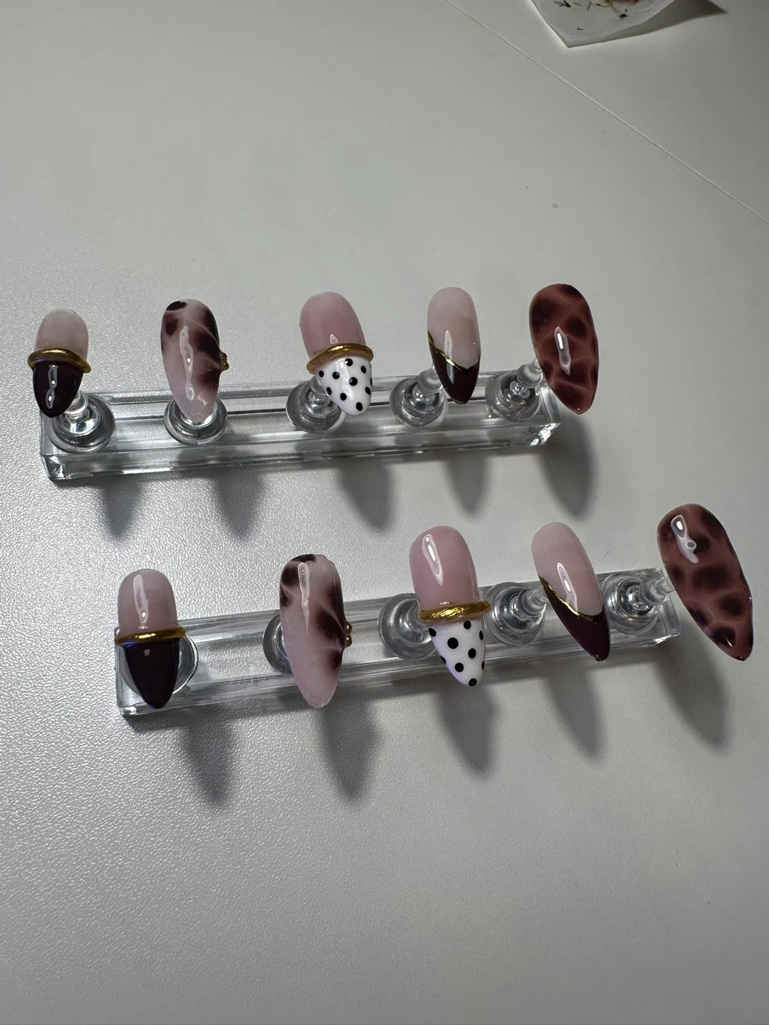 Press on nails