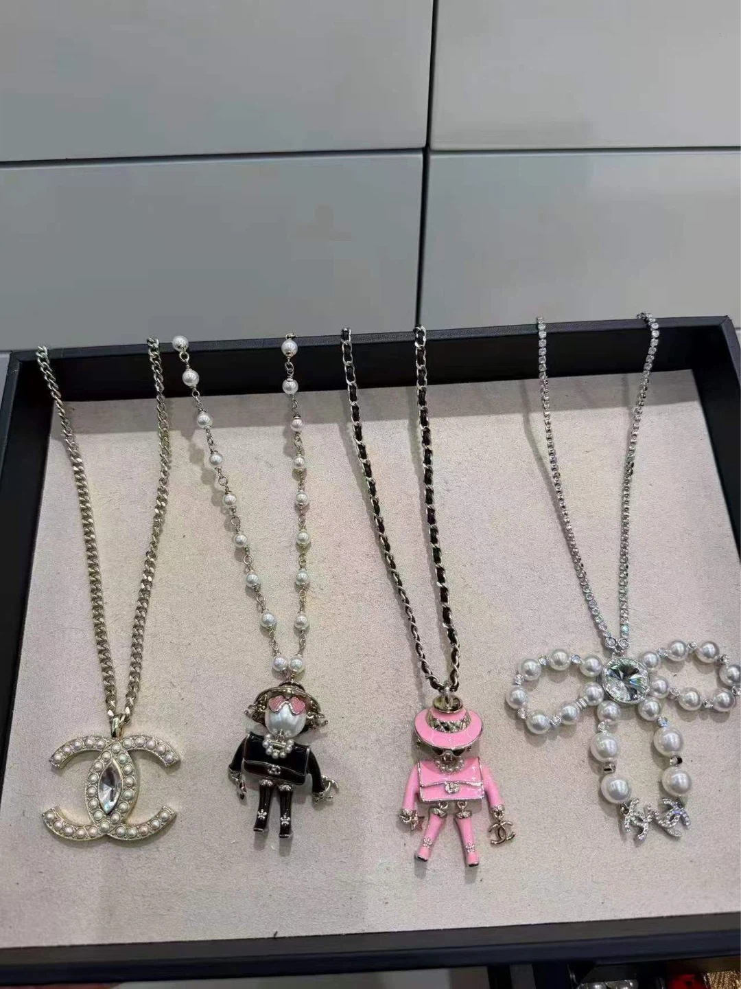 Necklaces - Various Designs - photo 2