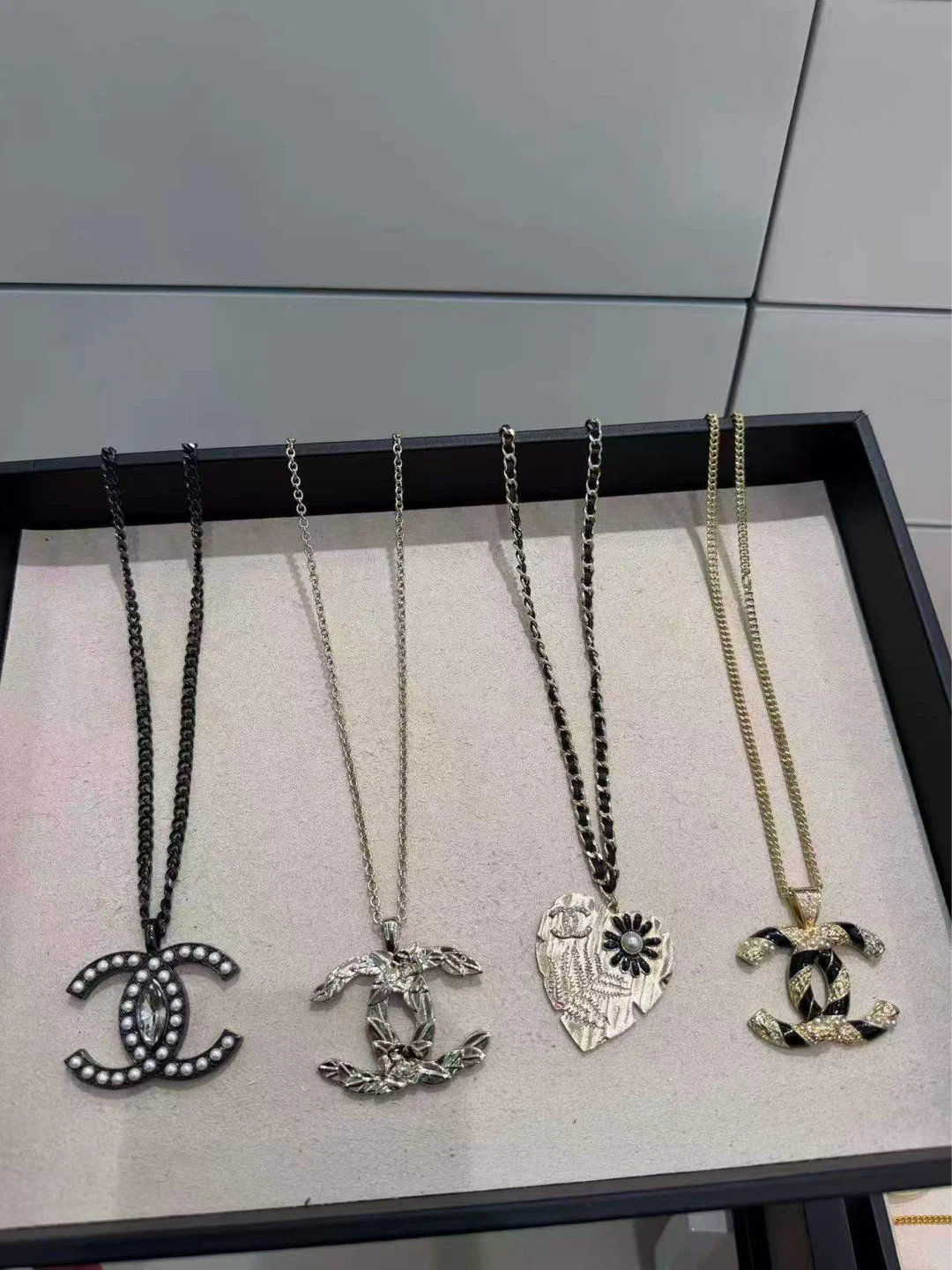 Necklaces - Various Designs - photo 3