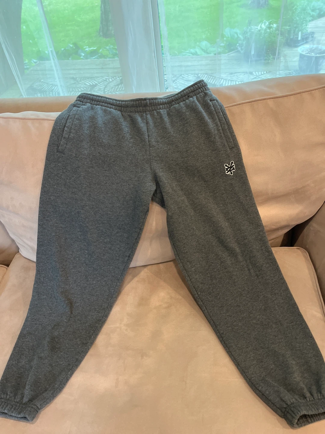 Boys size 14 zoo York Grey Sweatpants