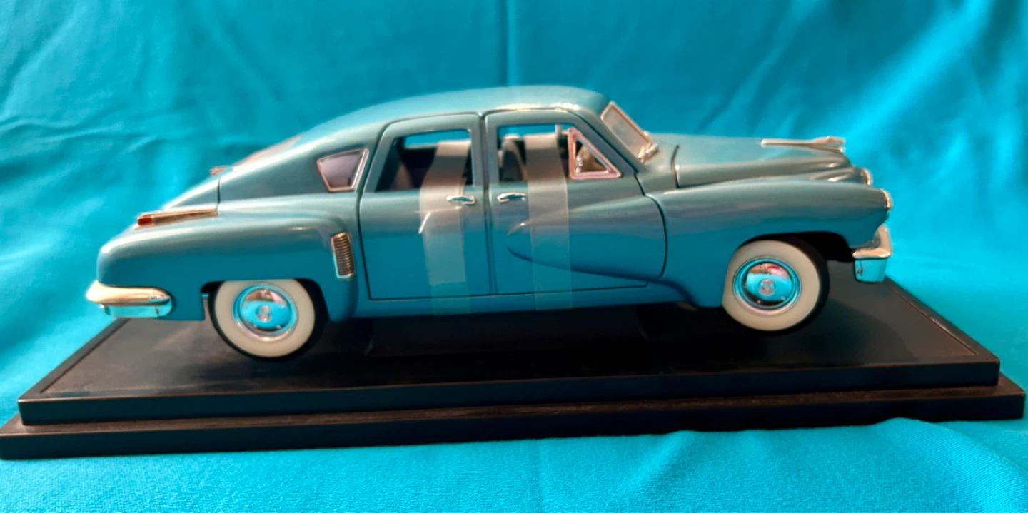Road Signature 1948 Tucker Diecast Car - photo 5