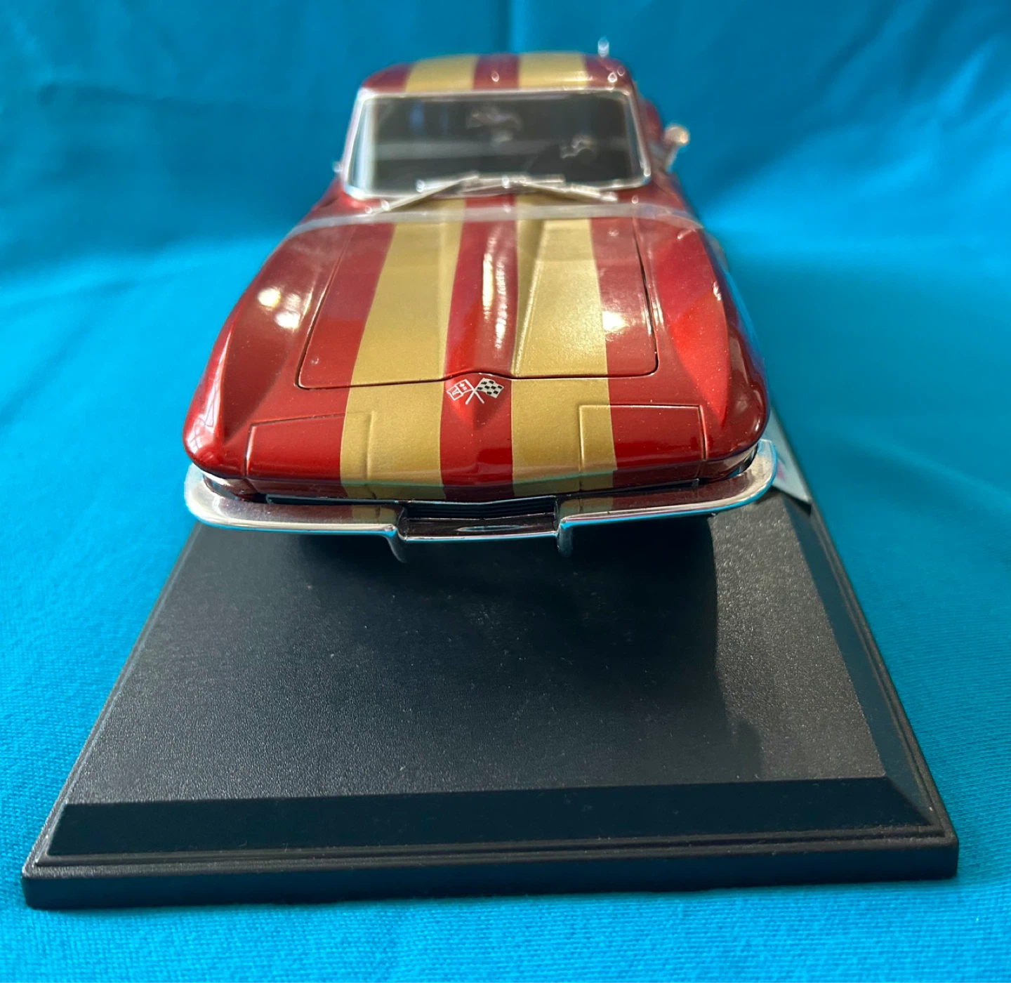 Maisto 1965 Chevrolet Corvette Diecast Model Car - photo 3