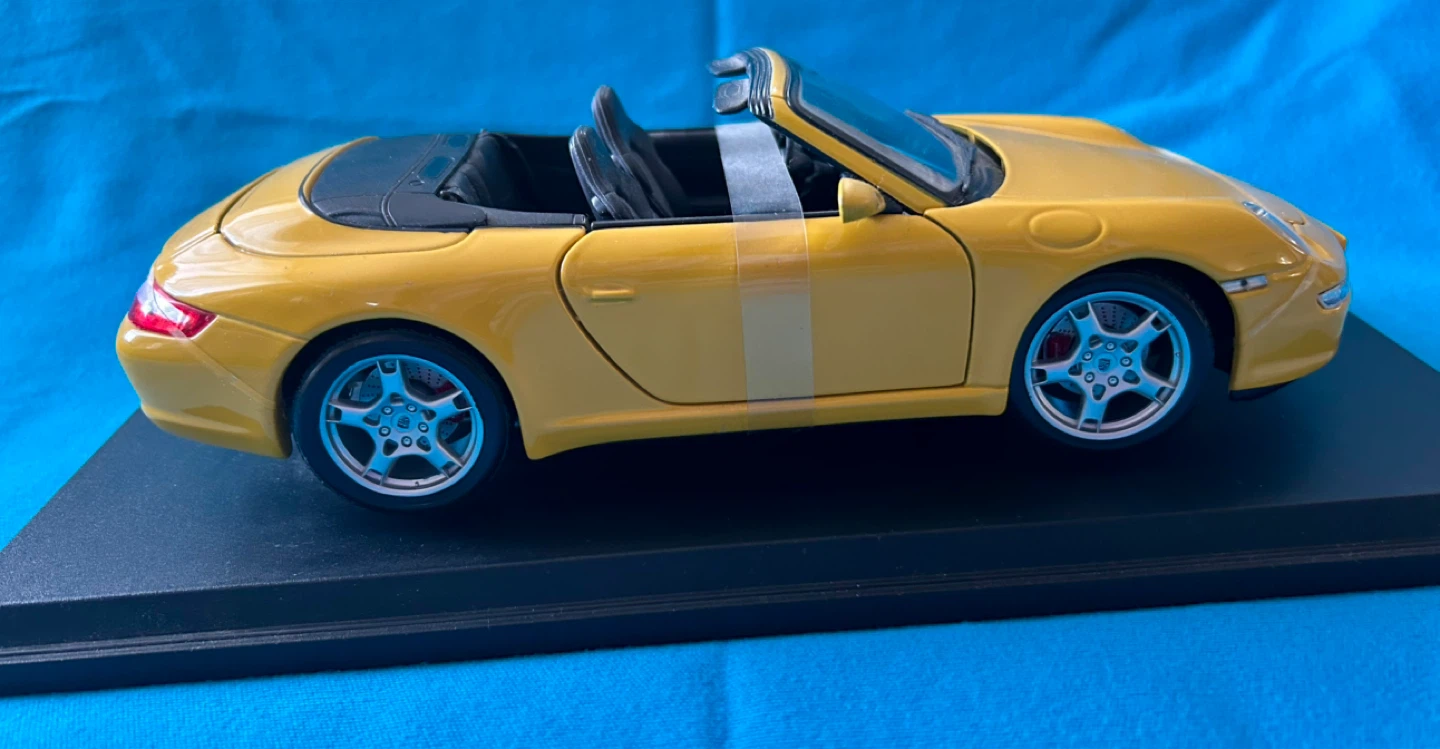 Maisto Porsche 911 Carrera S Cabriolet Toy Car - photo 5