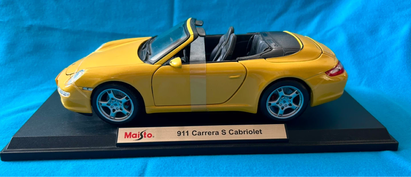 Maisto Porsche 911 Carrera S Cabriolet Toy Car - photo 4