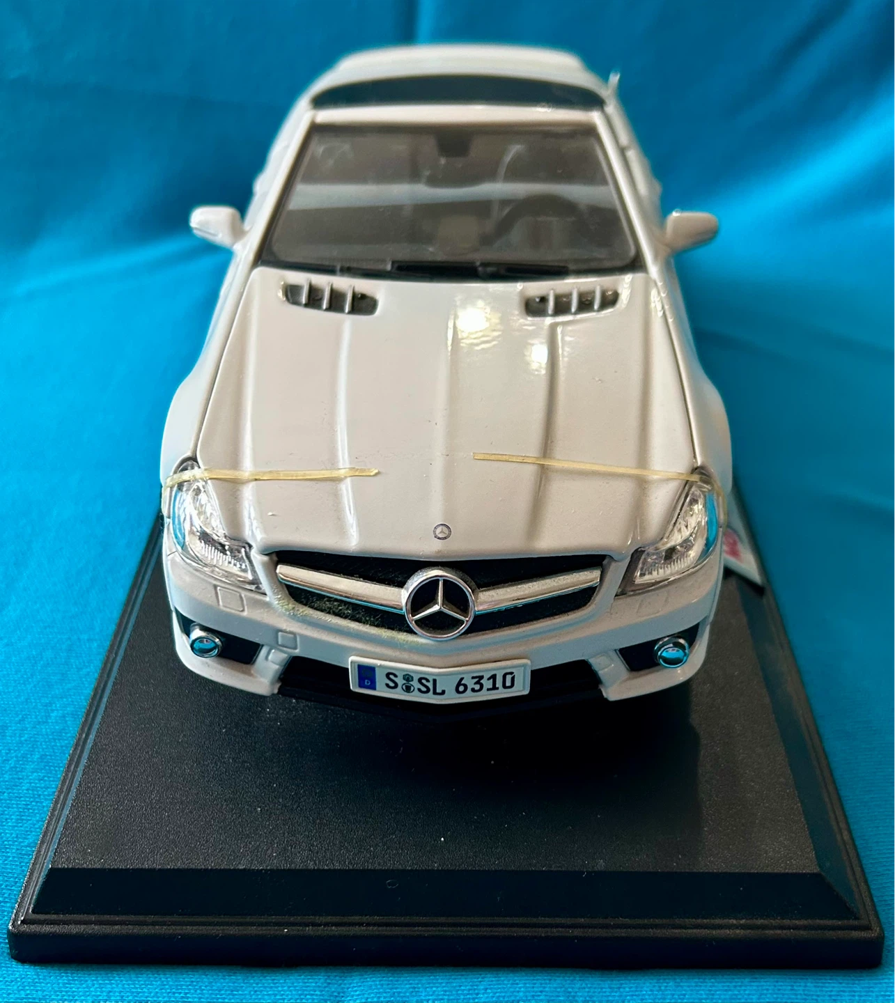 Maisto Mercedes-Benz SL63 AMG Diecast Model Car - photo 3