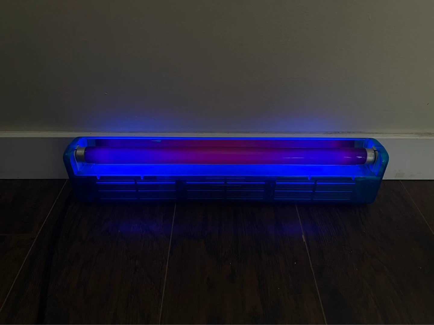 Beutifull old black light - photo 3