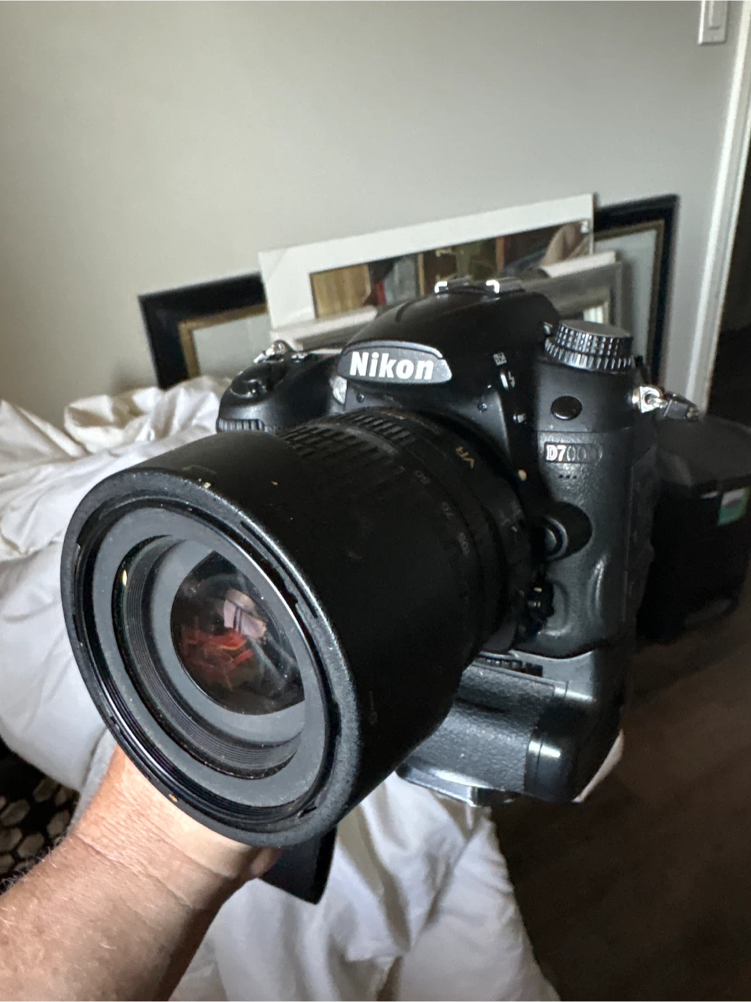 Nikon D700 DSLR Camera with Lens