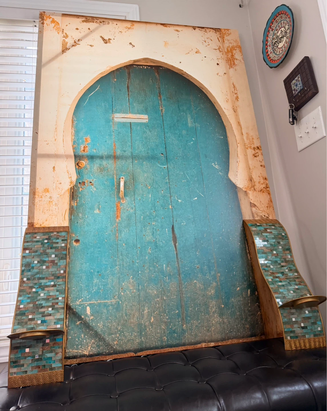 Decorative Moroccan Archway Wall Art with Side Sconces - photo 3