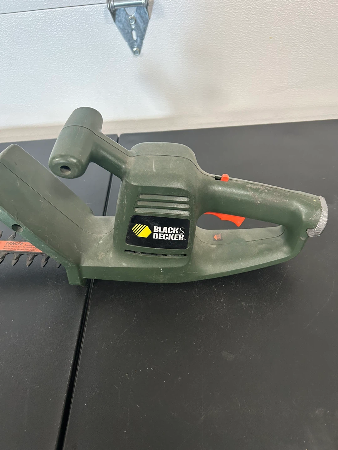 Black & Decker 16" Hedge Trimmer TR165 - photo 3
