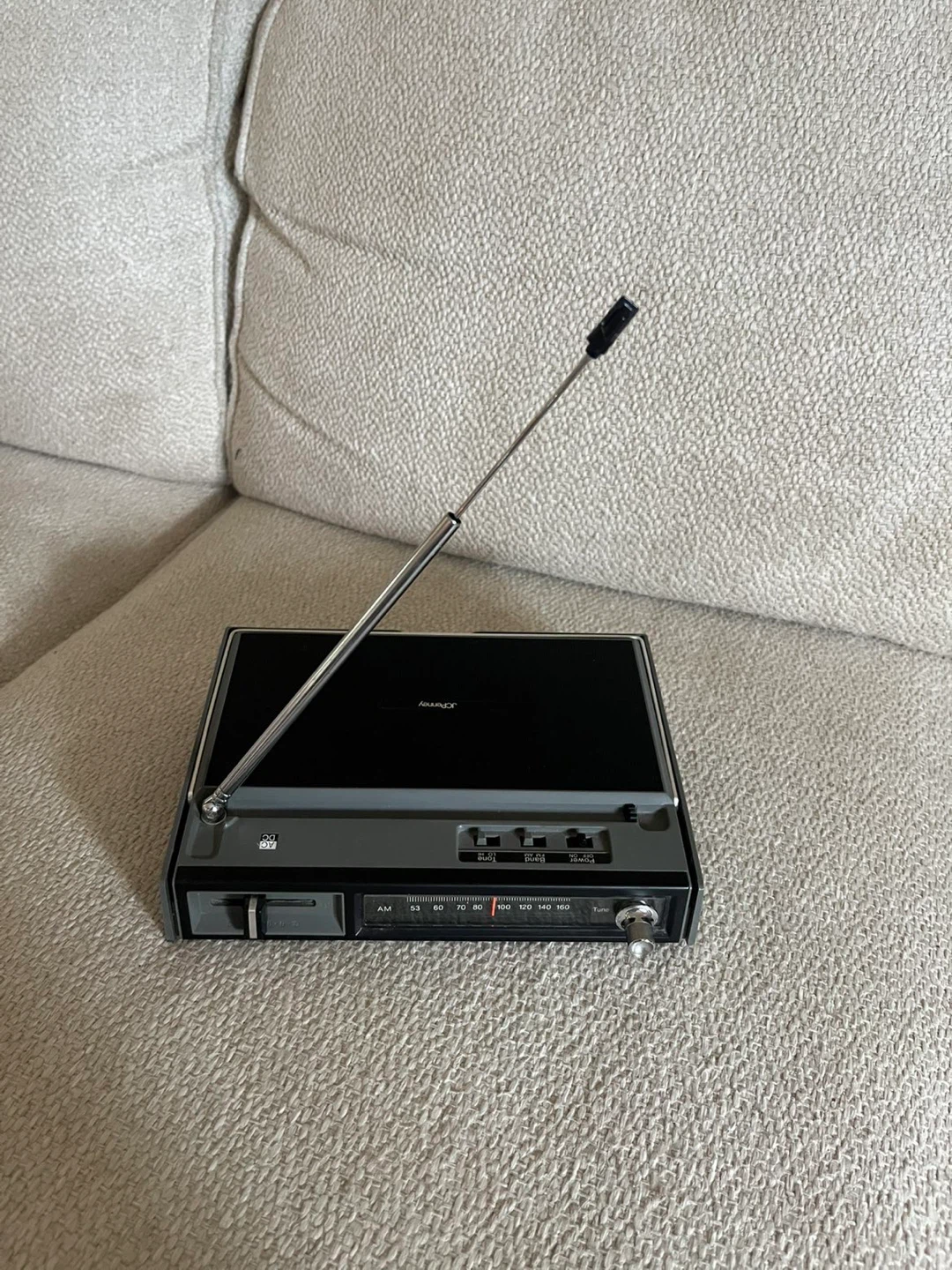Sharp AM/FM Radio