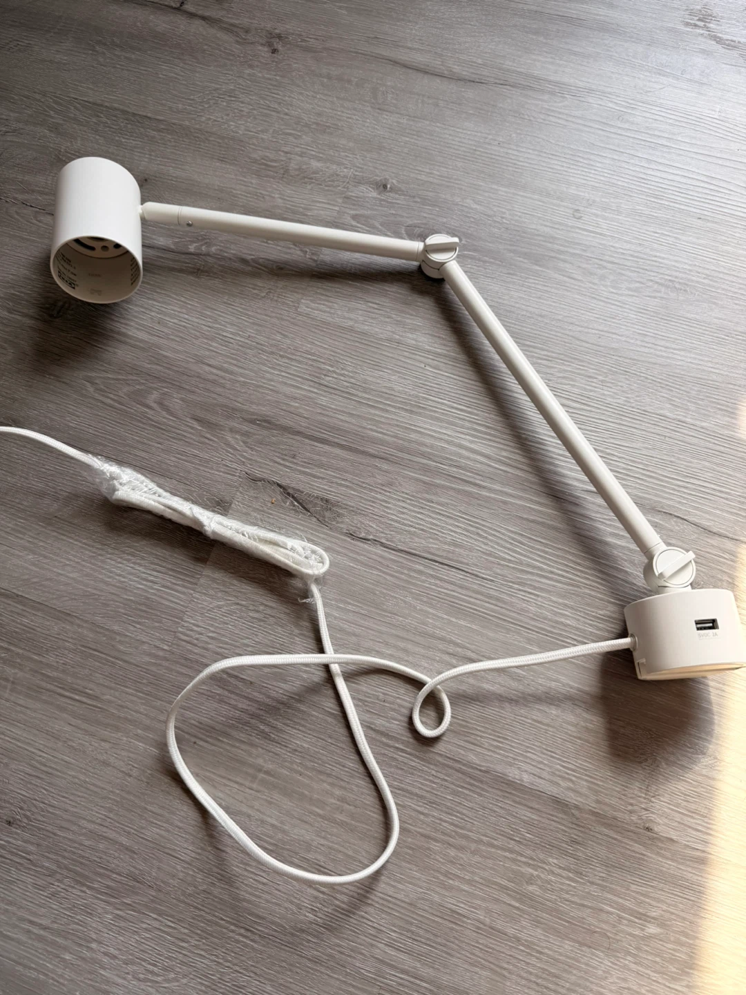 IKEA White Desk Lamp - photo 2