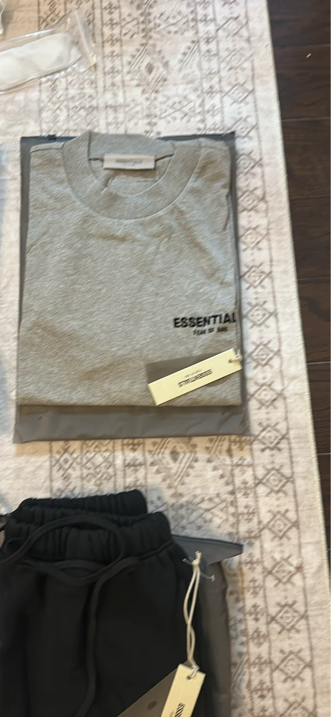 ESSENTIALS FEAR OF GOD - photo 4