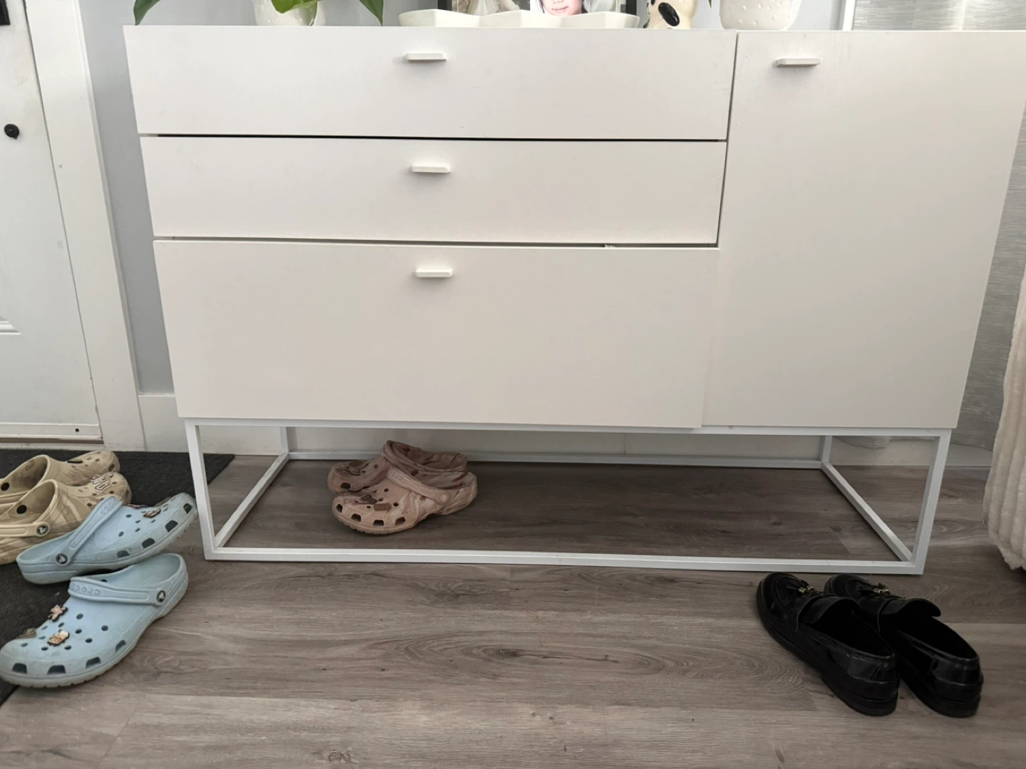 White 3-Drawer Chest with Cabinet - photo 2