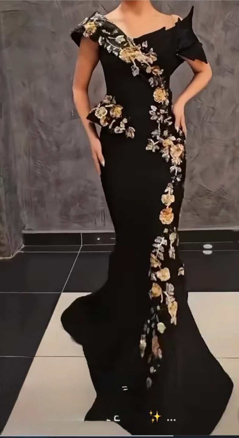 Black sequined evening gown - photo 2