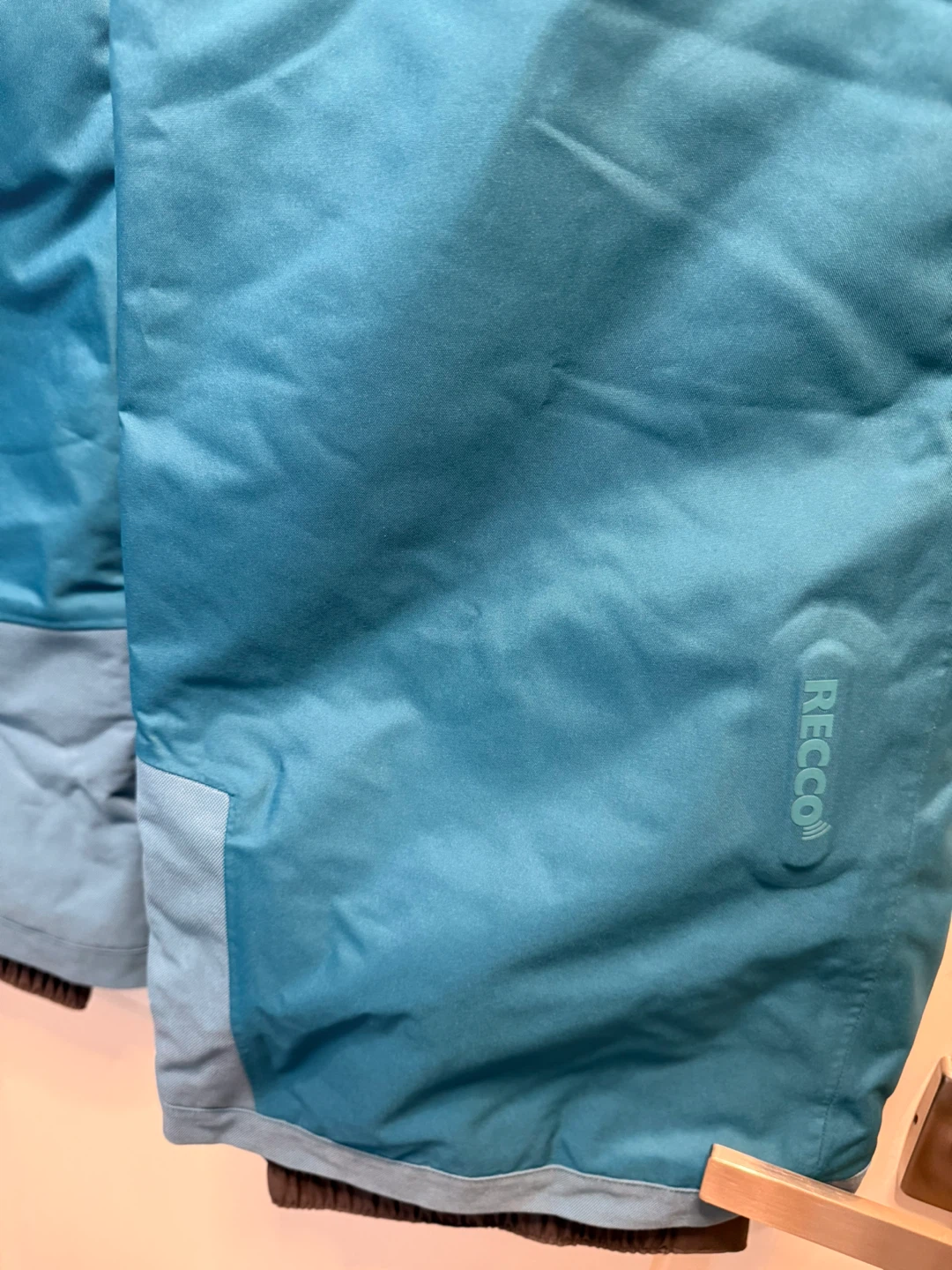 Women’s Patagonia Ski Pants with RECCO Technology - photo 4