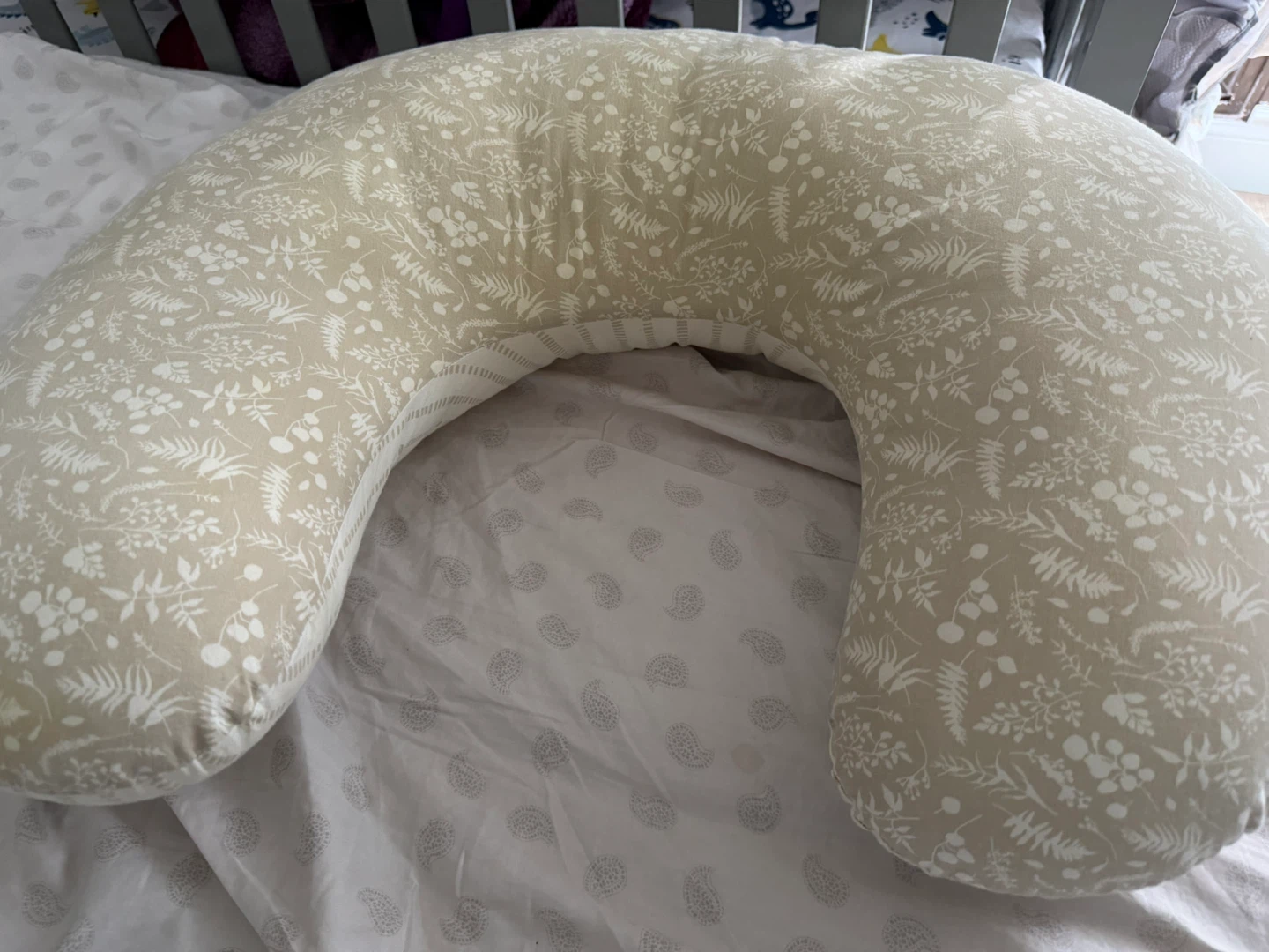 Baby feeding pillow - photo 2