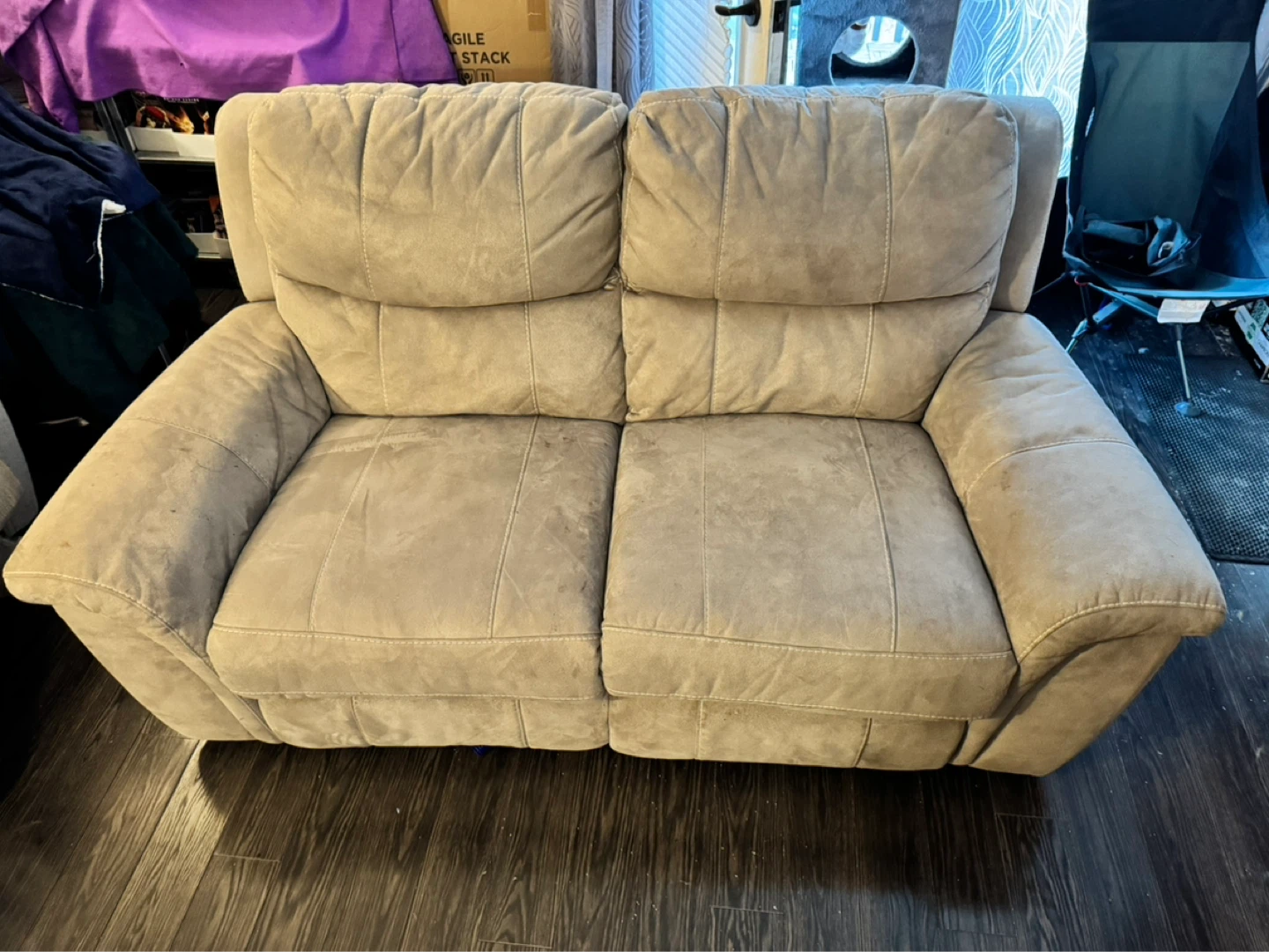 Two-seater reclining sofa