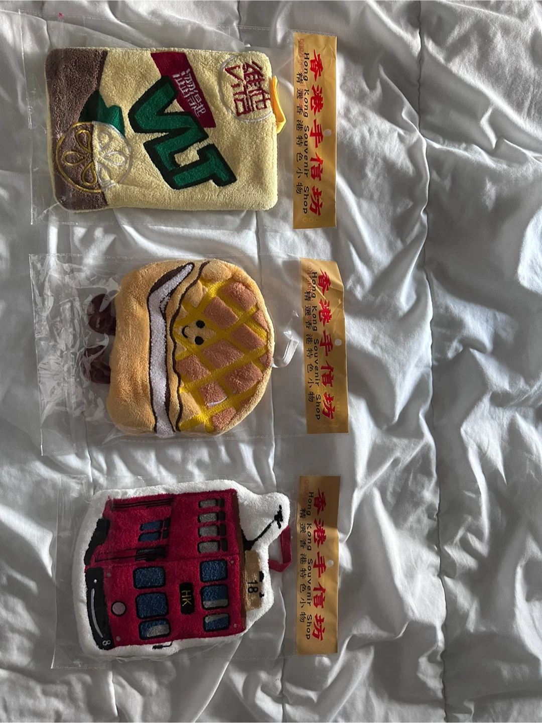 Hong Kong Souvenir Shop hand cloths and silk draw string bags