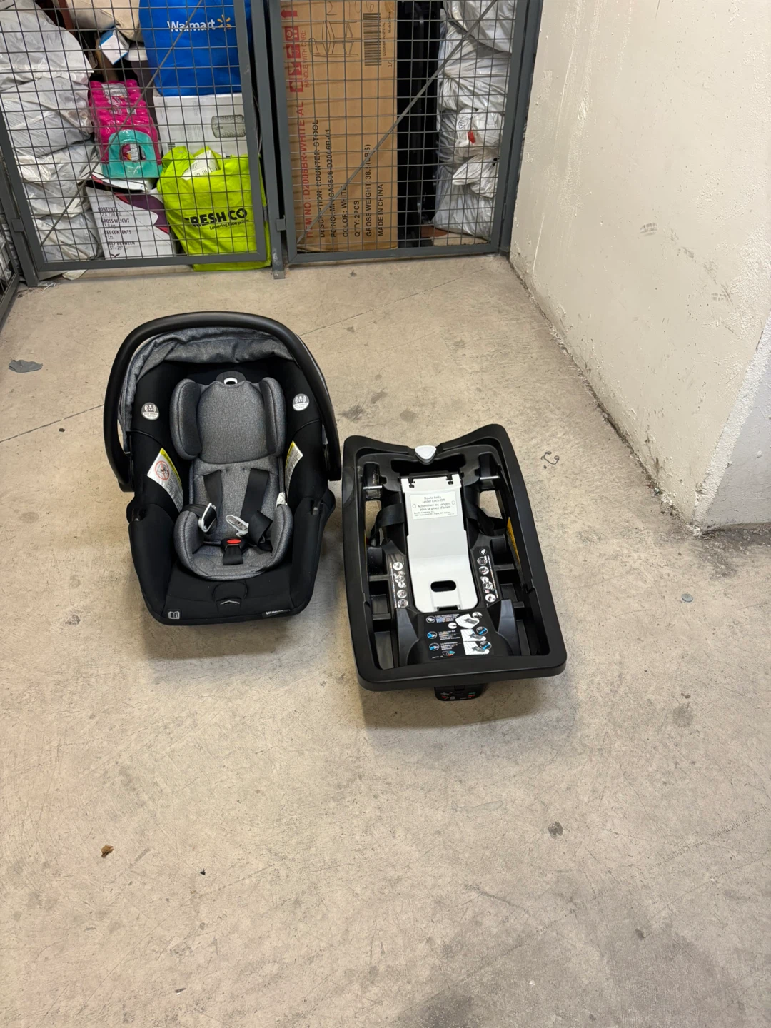 Evenflo LiteMax Infant Car Seat with Base - photo 3