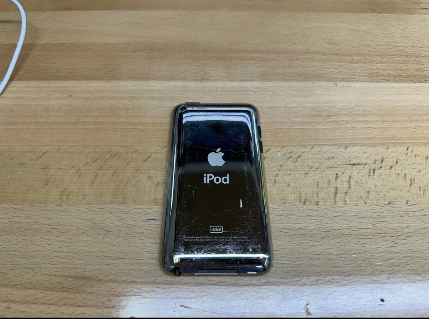 Apple iPod Touch 4th Gen 32GB - photo 3