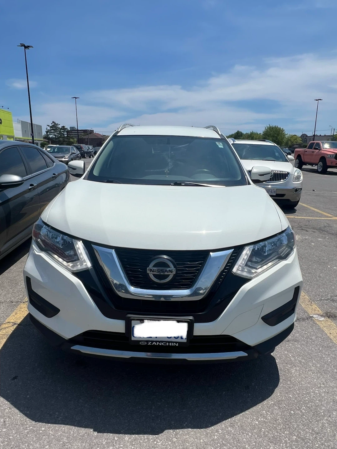 White Nissan Rogue 2019 - photo 5
